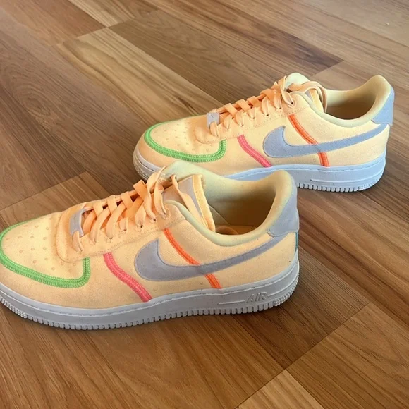Nike Women’s Air Force 1 - Picture 6 of 8